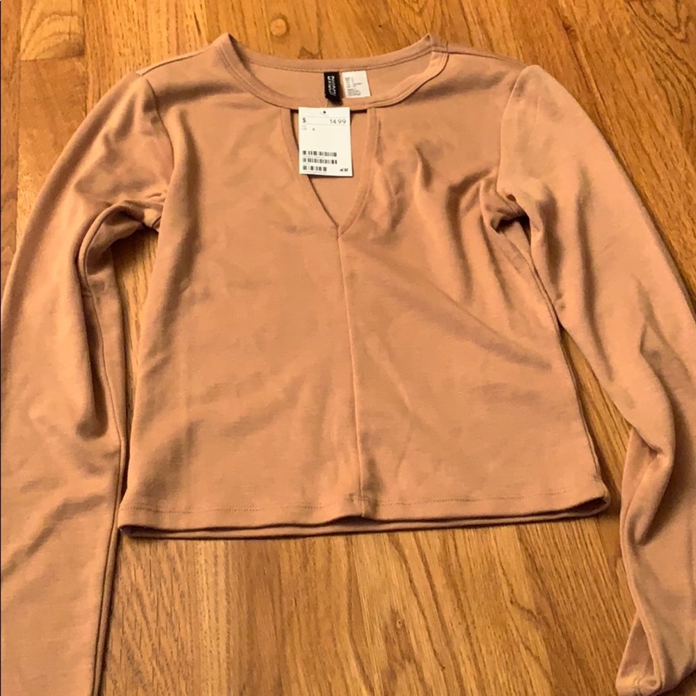 H&M sexy open v front top